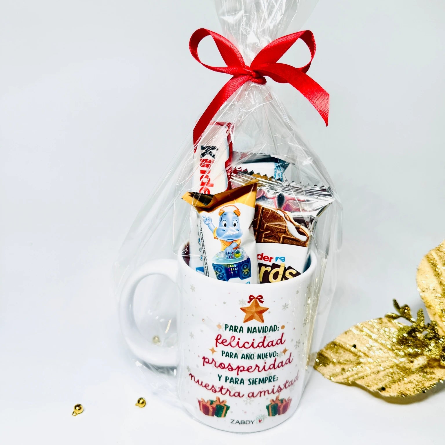 Taza Navidad Amistad con Chocolates – Un Detalle Dulce y Especial