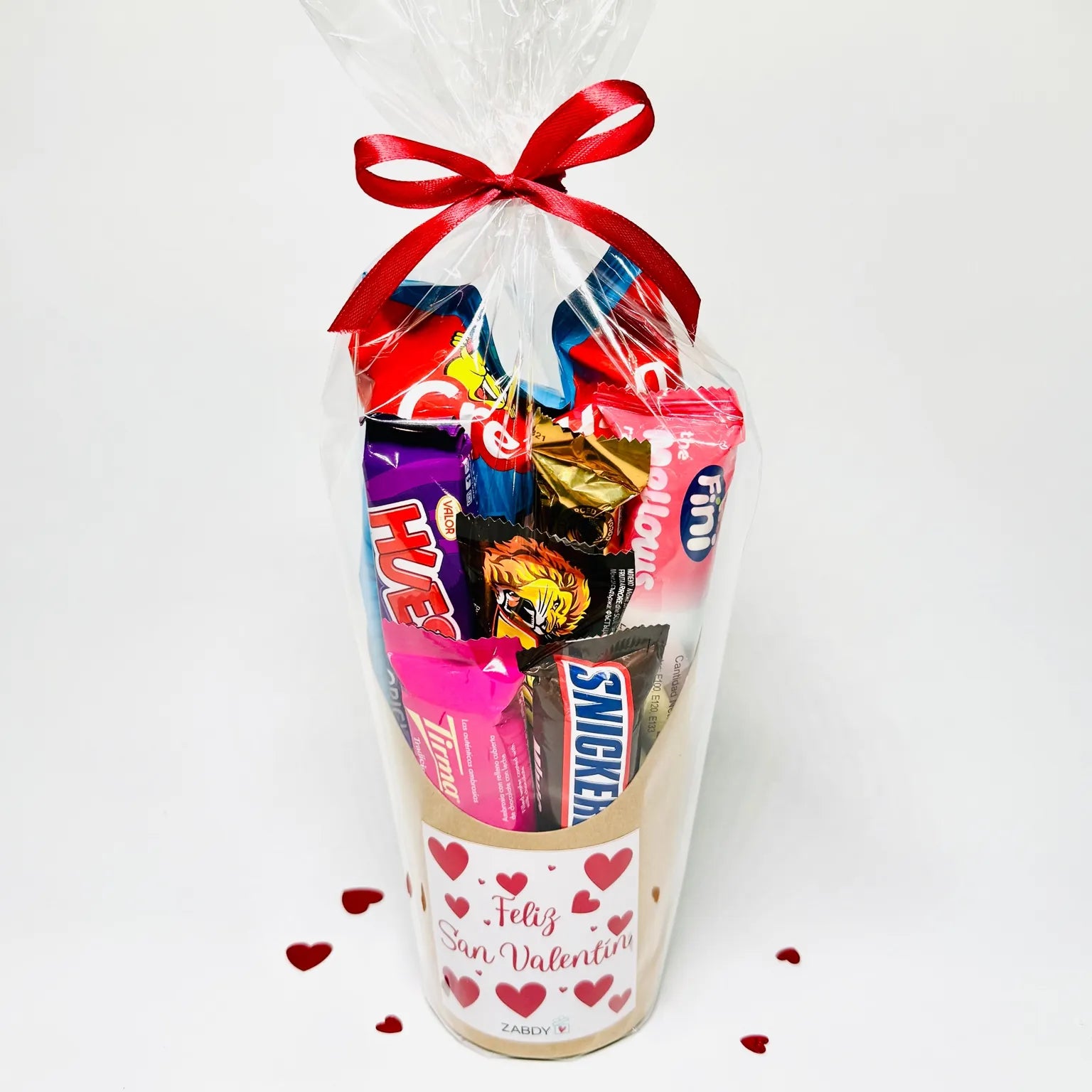 Composición Dulce San Valentín Con Chocolates Y Snacks Para Sorprender