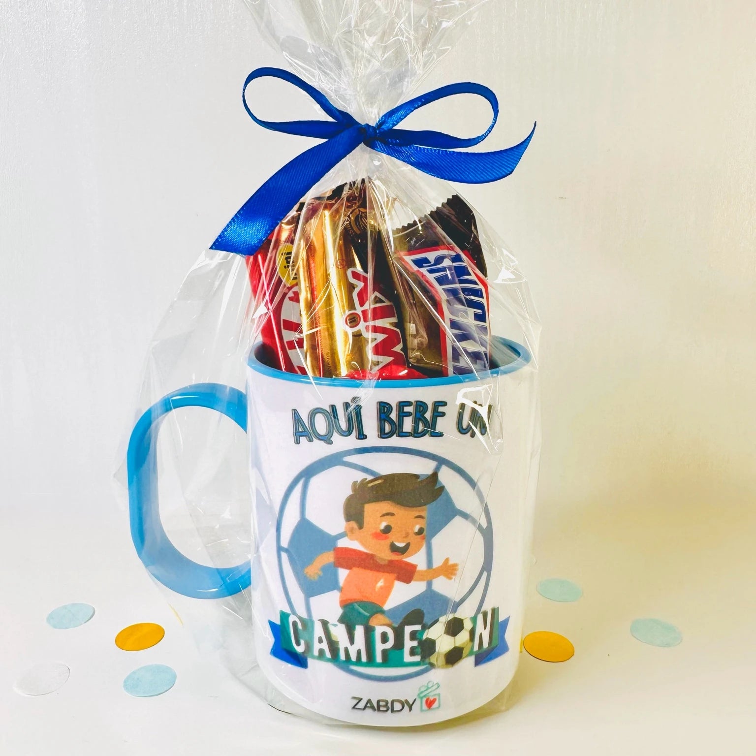 Taza Regalo “Aquí Bebe Un Campeón”  – Regalo Dulce para Niños