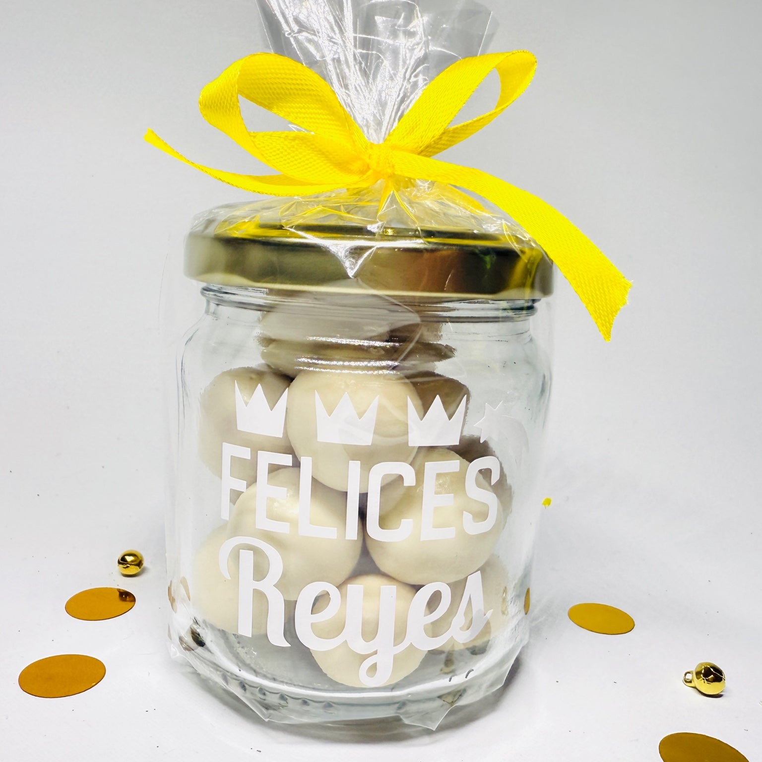 Bote de Bolas de Chocolate Blanco “Felices Reyes”