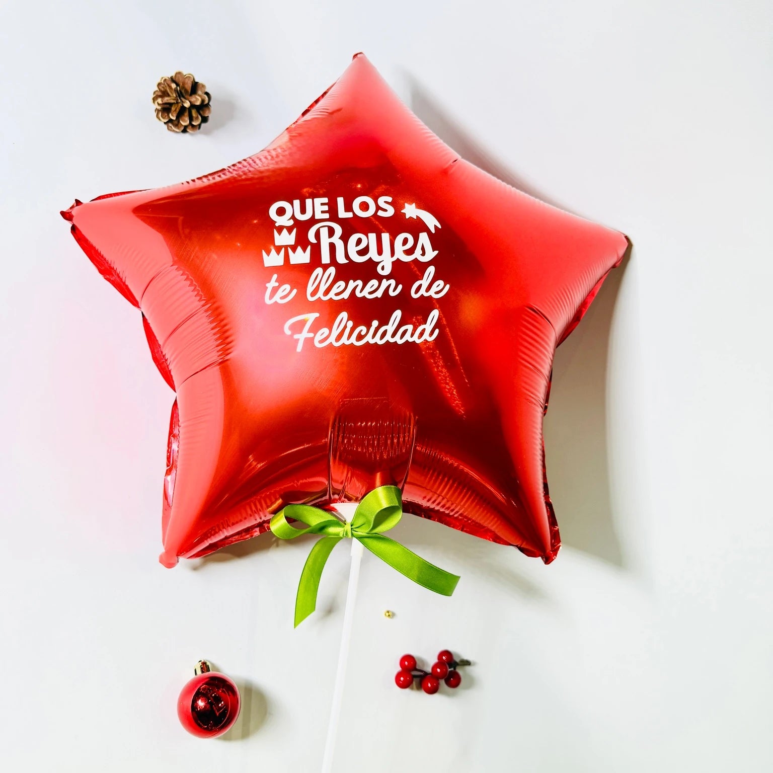 Globo Estrella “Que los Reyes te llenen de Felicidad”