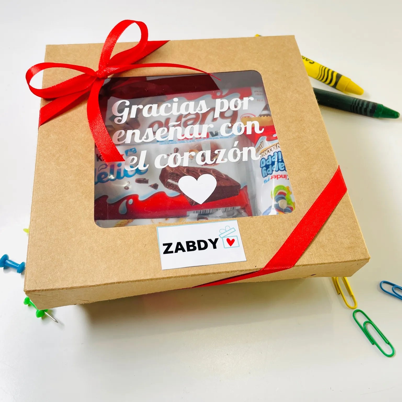 Caja regalo para profesor – Caja ventana con chocolates Kinder y detalles personalizados