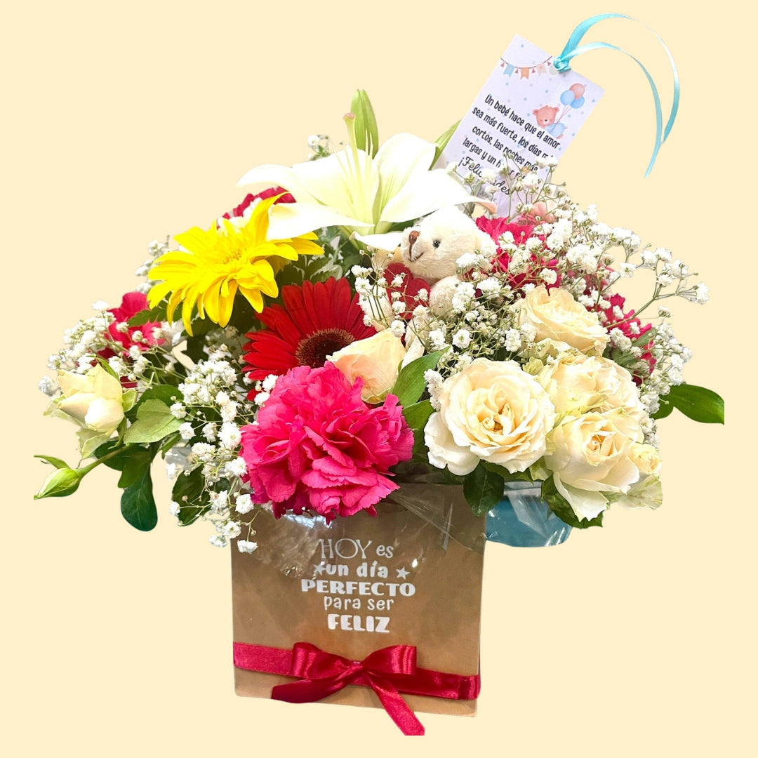 Cesta Silvestre Variada con Mini Oso y Tarjeta – Arreglo Floral “Hoy es un Día Perfecto para Ser Feliz”