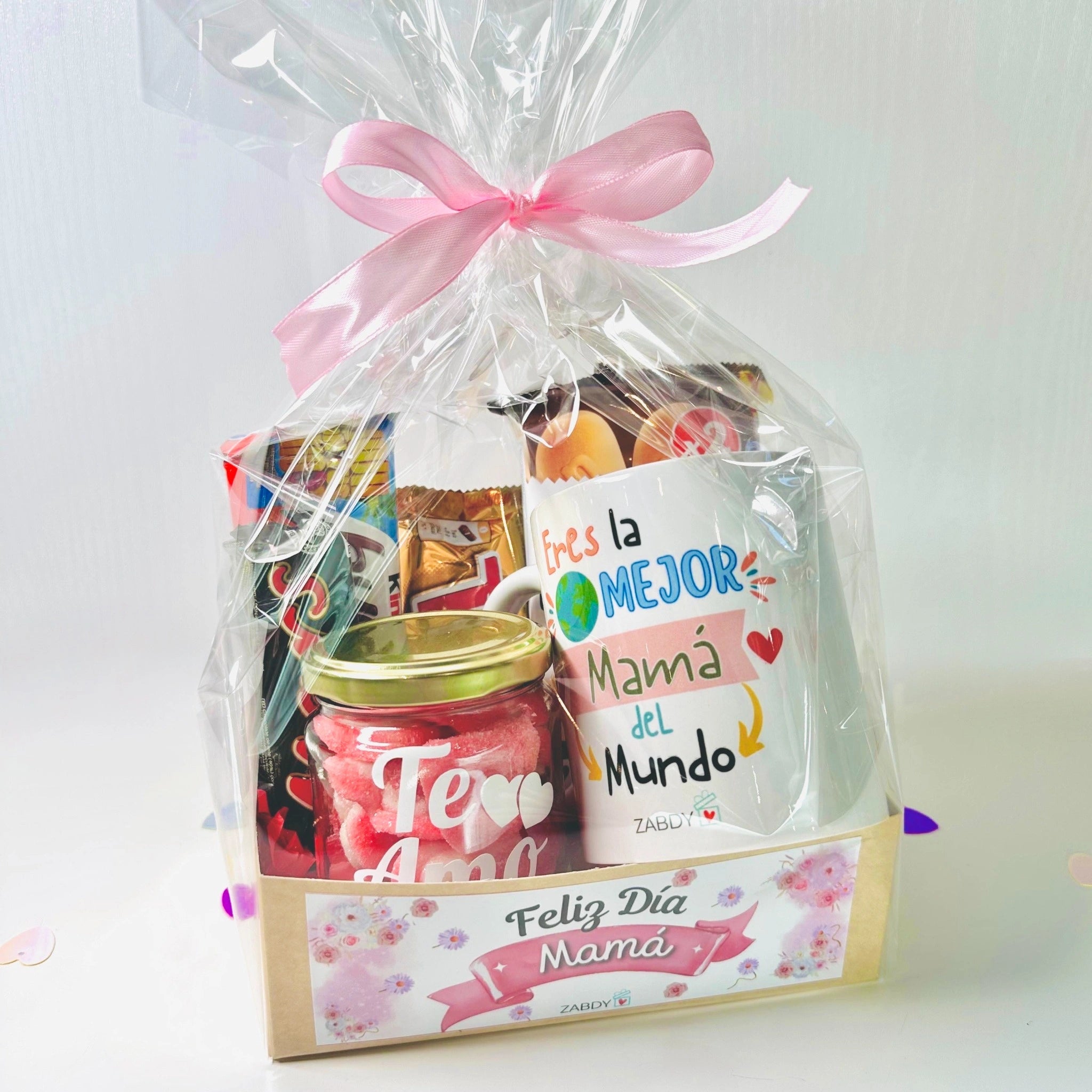 Composición dulce con taza "Feliz día mamá"